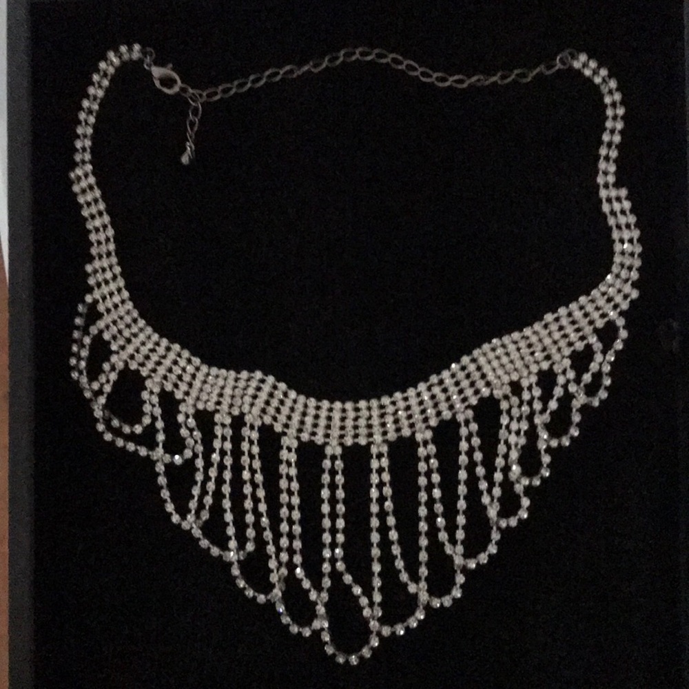 Diamond/Crystal Costume Necklace and Earrings - Picture 8 of 14